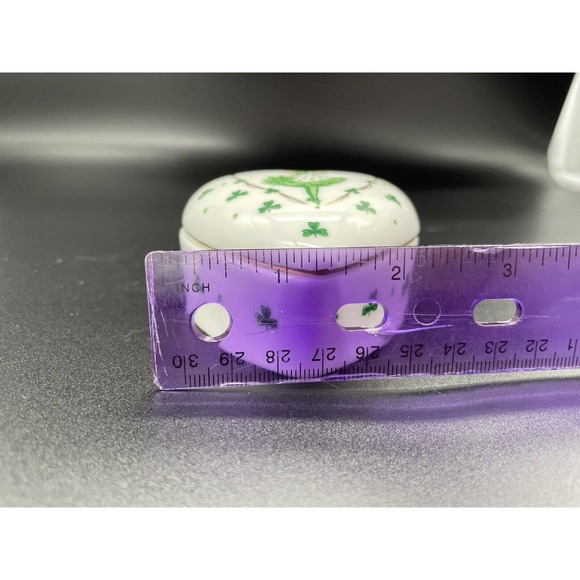 Lefton 1992 China Heart Trinket Box Green & White Girl w/Shamrocks Irish Lucky - Picture 10 of 10